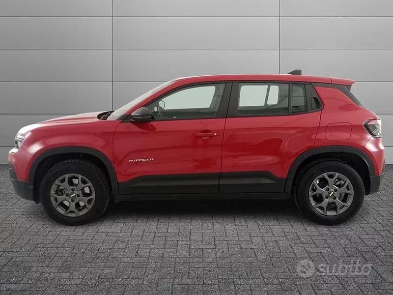 Usata Jeep Avenger Longitude 101 CV (74 kW) 2024 Rosso SUV