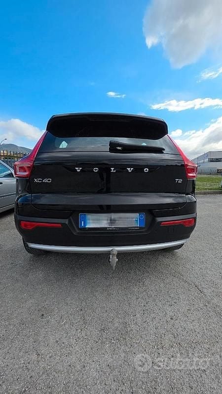 Usata Volvo XC40 Core 129 CV (94 kW) 2022 Nero SUV