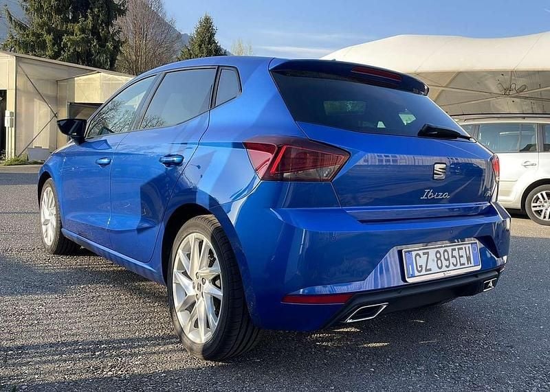 Usata Seat Ibiza FR 95 CV (69 kW) 2025 Blu/azzurro Utilitaria