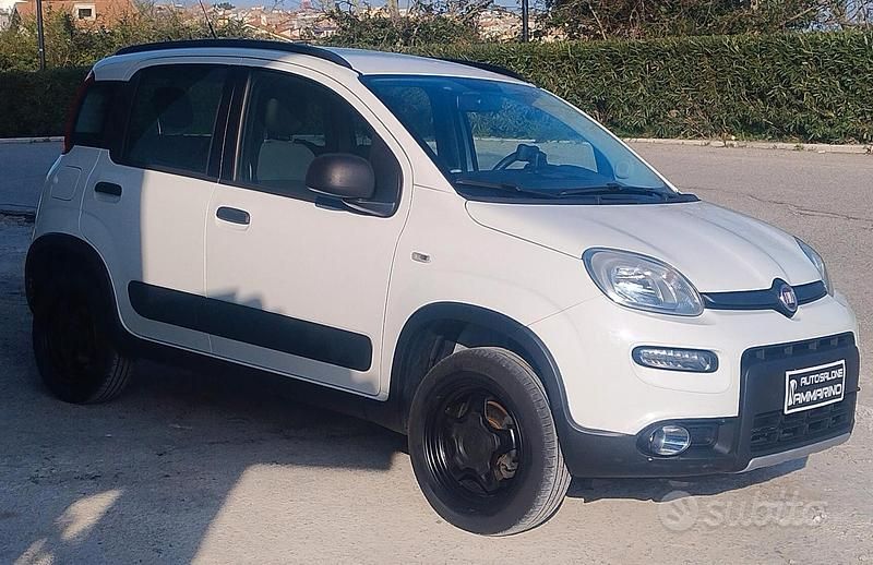 Usata Fiat Panda 4x4 Easy 95 CV (69 kW) 2018 Bianco Utilitaria