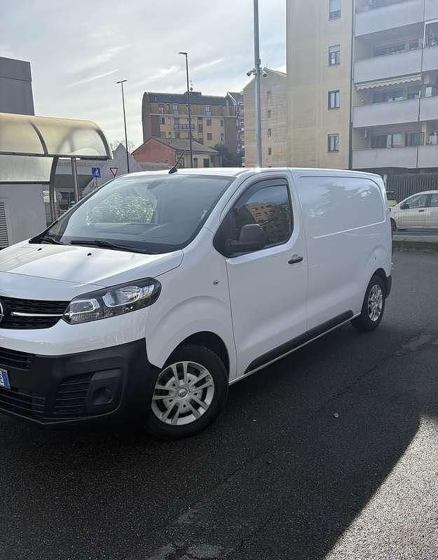 Usata Opel Vivaro 177 CV (130 kW) 2019 Bianco Monovolume