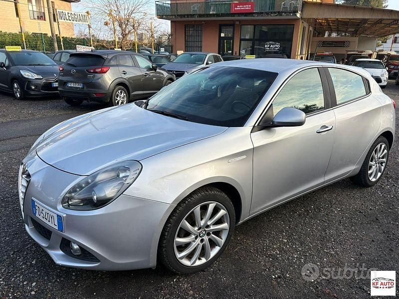 Usata Alfa Romeo Giulietta Super 120 CV (88 kW) 2016 Argento Berlina