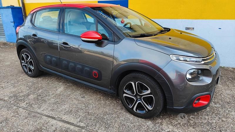 Grigio Usata 2018 Citroën C3 Shine Due volumi | 9600 € (Buon prezzo) - Immagine 1/4