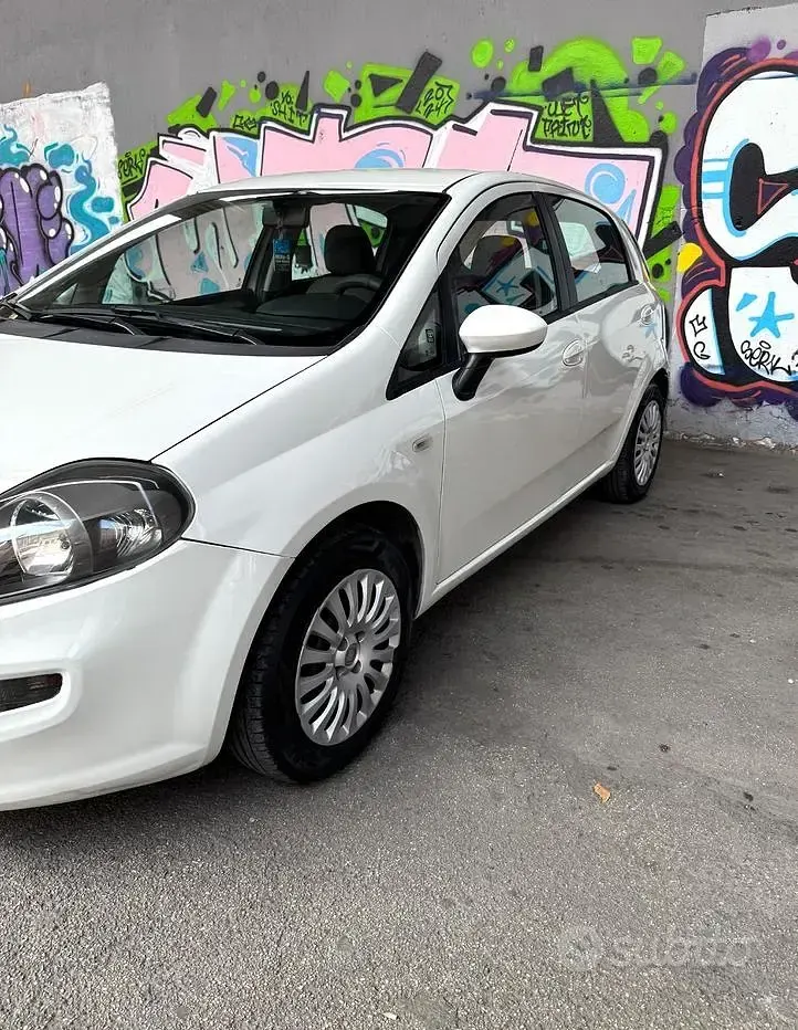 Usata Fiat Punto Evo Active 77 CV (56 kW) 2012 Bianco Utilitaria