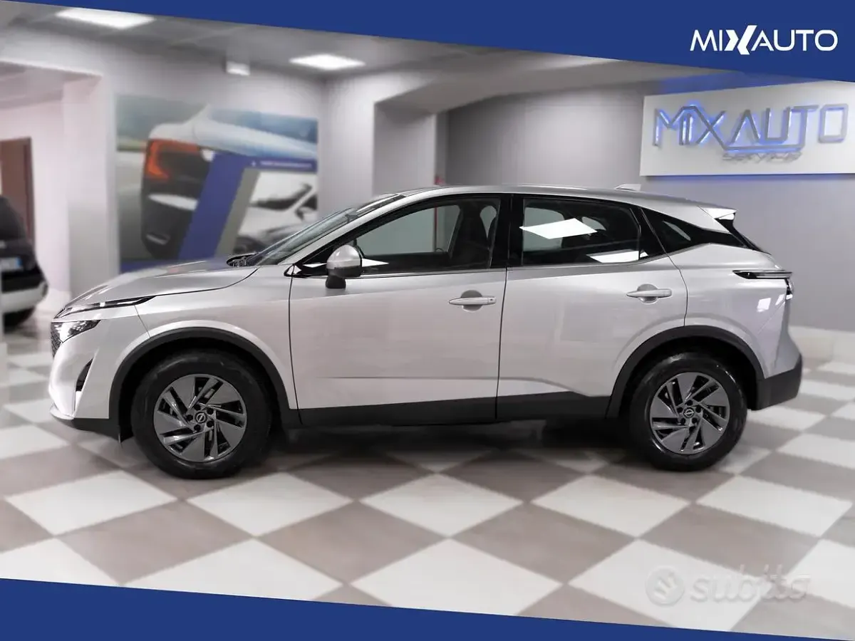 Usata Nissan Qashqai Acenta 140 CV (102 kW) 2025 Grigio SUV