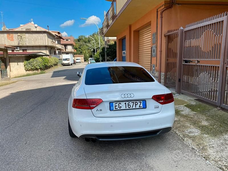 Usata Audi A5 S-Line 177 CV (130 kW) 2011 Bianco Coupé