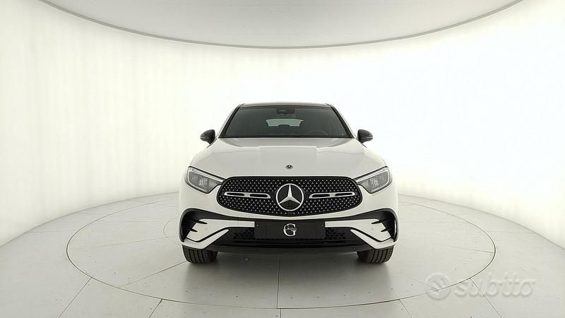 Nuova Mercedes GLC300e 197 CV (144 kW) 2025 Bianco polare Coupé