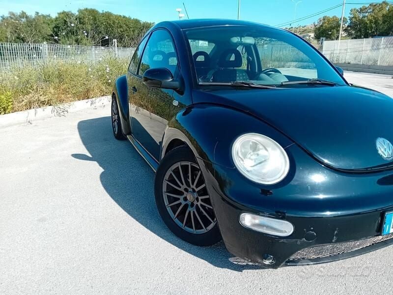 Usata VW Beetle 116 CV (85 kW) 2000 Nero Utilitaria