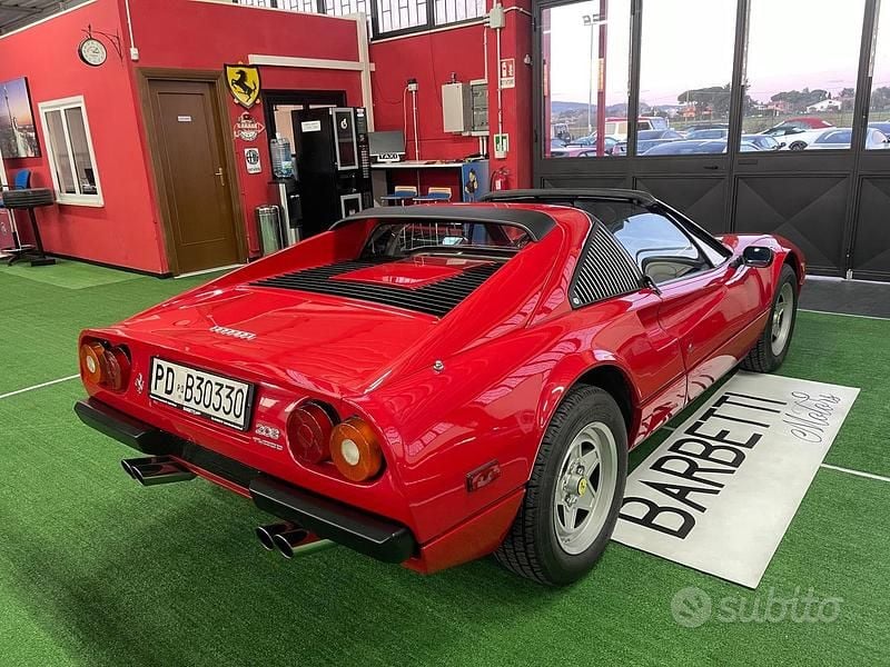 Usata Ferrari 208 220 CV (161 kW) 1983 Rosso Coupé