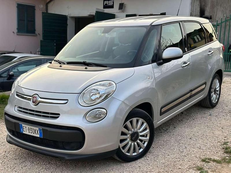 Argento Usata 2013 Fiat 500L Lounge Monovolume | 5690 € (Ottimo prezzo) - Immagine 1/4