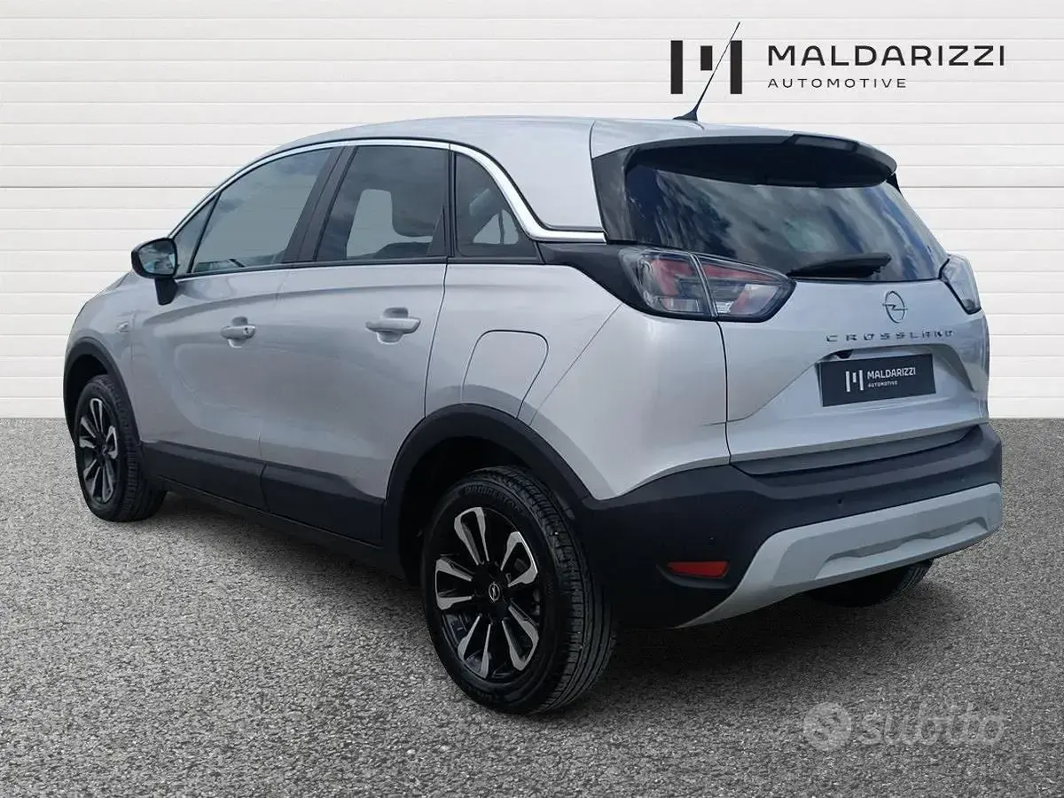 Usata Opel Crossland X Elegance 110 CV (80 kW) 2023 Grigio SUV