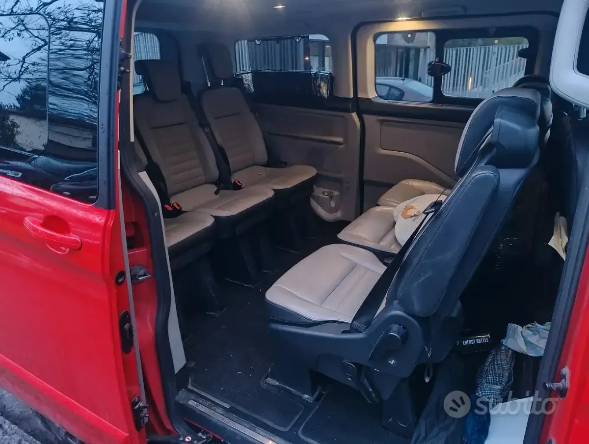 Usata Ford Tourneo Custom 131 CV (96 kW) 2019 Rosso Furgone