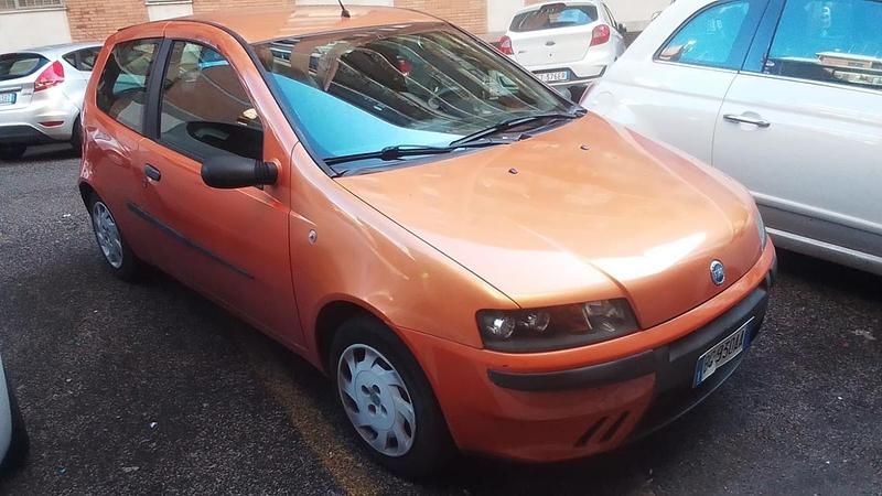 Usata Fiat Punto 59 CV (43 kW) 2002 Arancione Utilitaria