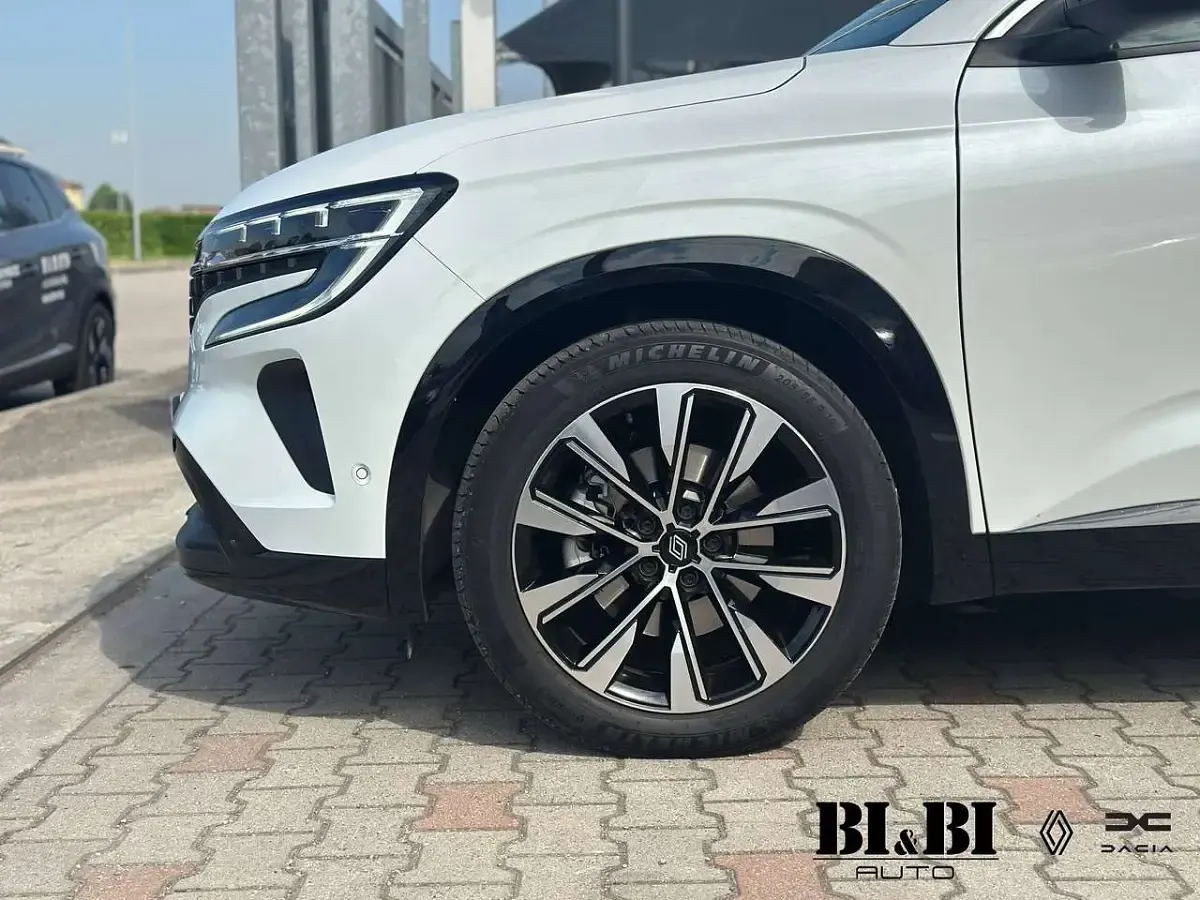 Usata Renault Austral Techno 131 CV (96 kW) 2023 Bianco nacrè SUV