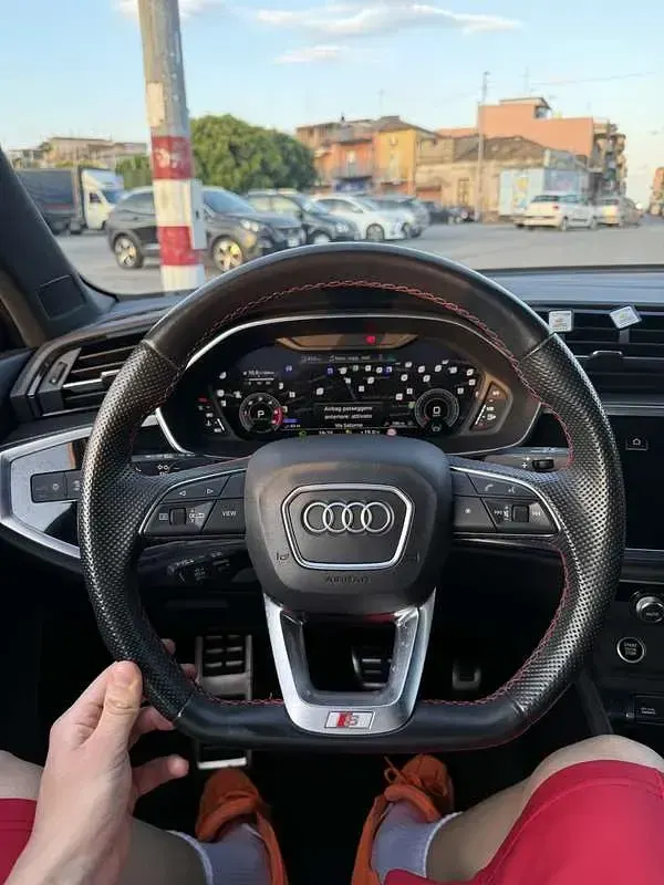 Usata Audi Q3 Sportback Ambiente 150 CV (110 kW) 2023 Bluazzurro SUV
