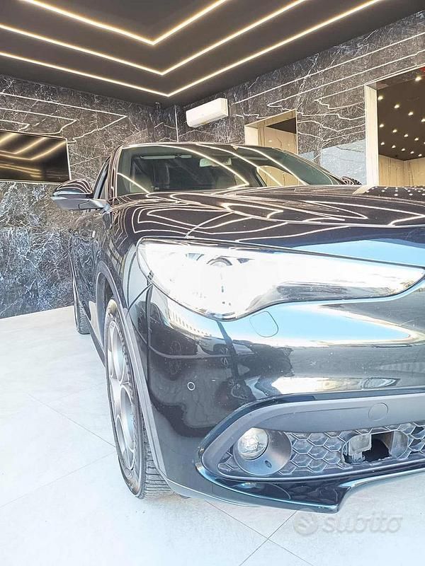 Usata Alfa Romeo Stelvio Veloce 210 CV (154 kW) 2022 Nero SUV