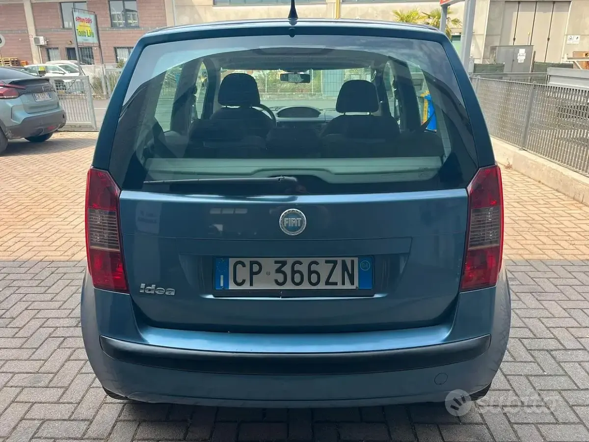 Usata Fiat Idea 95 CV (69 kW) 2004 Blu Monovolume