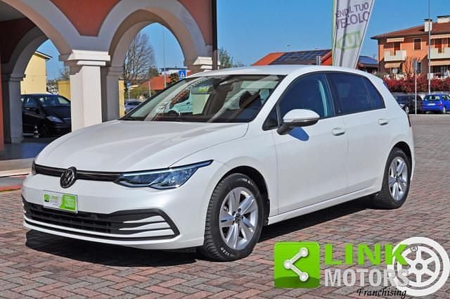 Usata VW Golf VIII Life 150 CV (110 kW) 2020 Bianco