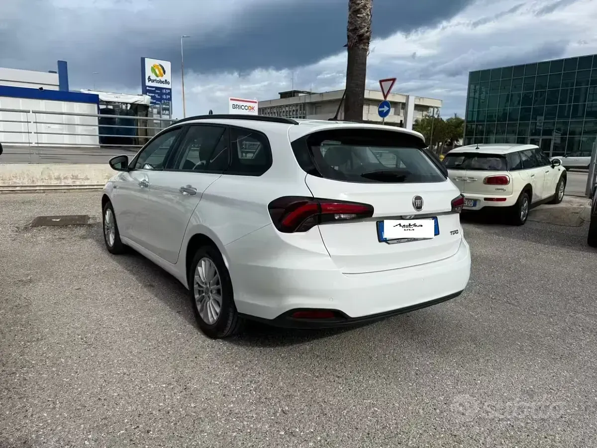 Usata Fiat Tipo Business 131 CV (96 kW) 2021 Bianco Station wagon