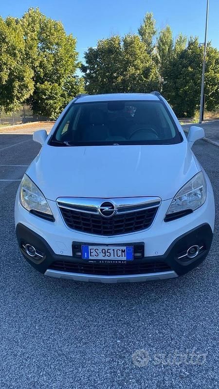 Usata Opel Mokka Cosmo 131 CV (96 kW) 2013 Bianco SUV