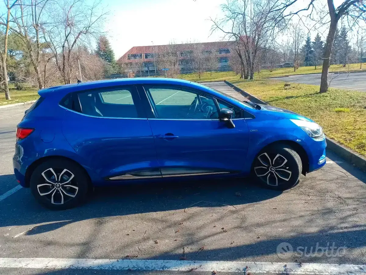Usata Renault Clio 75 CV (55 kW) 2019 Bluazzurro Station wagon