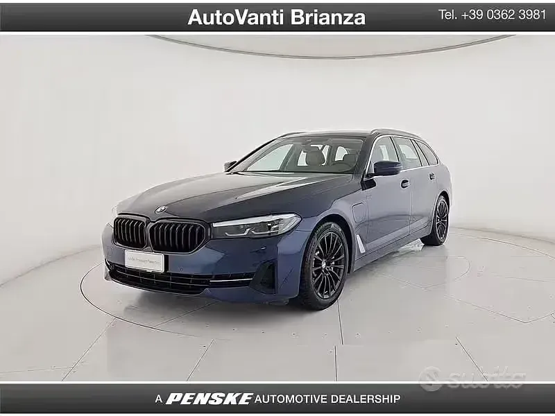 Usata BMW 530e Comfort Edition 184 CV (135 kW) 2021 Bluazzurro Station wagon