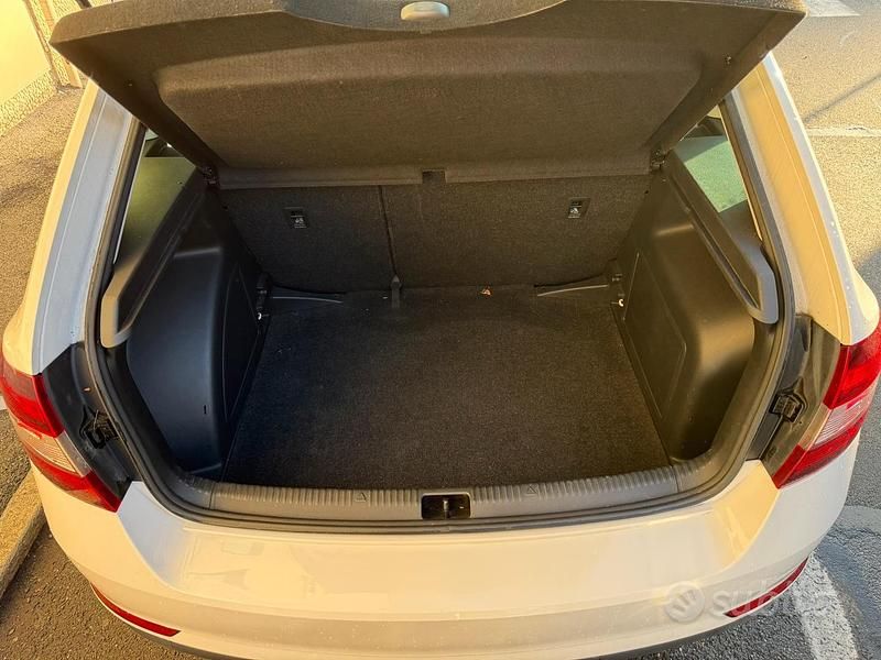 Usata Skoda Rapid Executive 90 CV (66 kW) 2018 Bianco Berlina