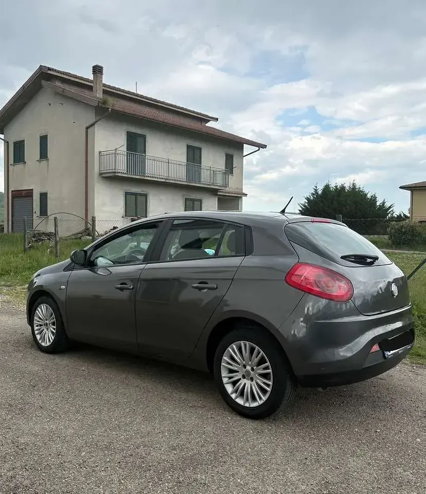 Käytetty Fiat Bravo Dynamic 105 HP (77 kW) 2011 Other Viistoperä
