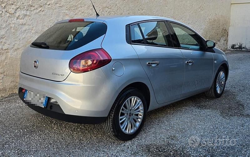 Usata Fiat Bravo Easy 120 CV (88 kW) 2014 Grigio Utilitaria