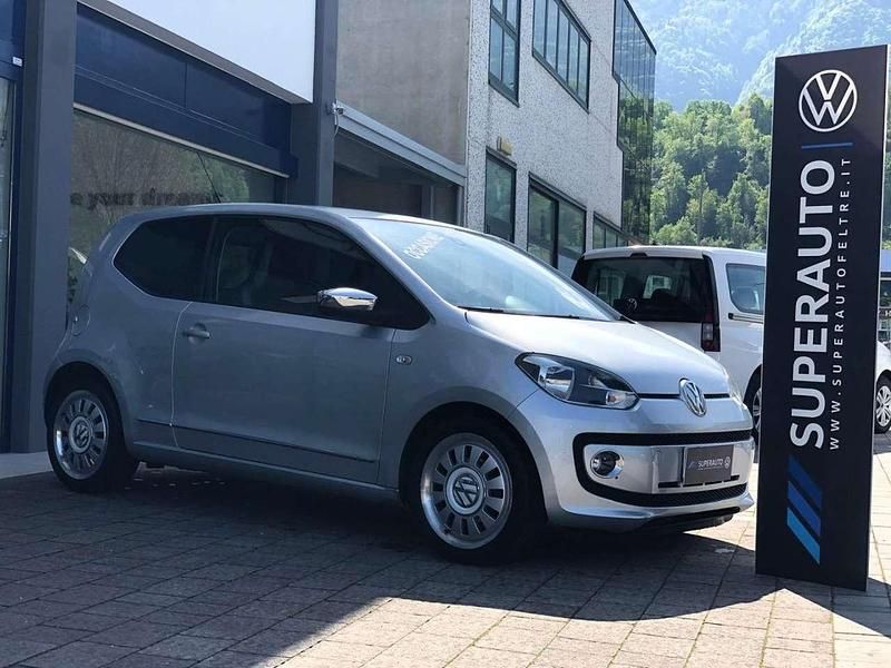 Begagnad VW up! 75 HK (55 kW) 2012 Silver Halvkombi