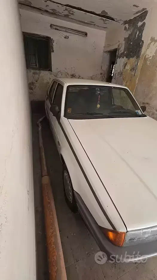 Usata Alfa Romeo 75 110 CV (80 kW) 1988 Bianco Berlina