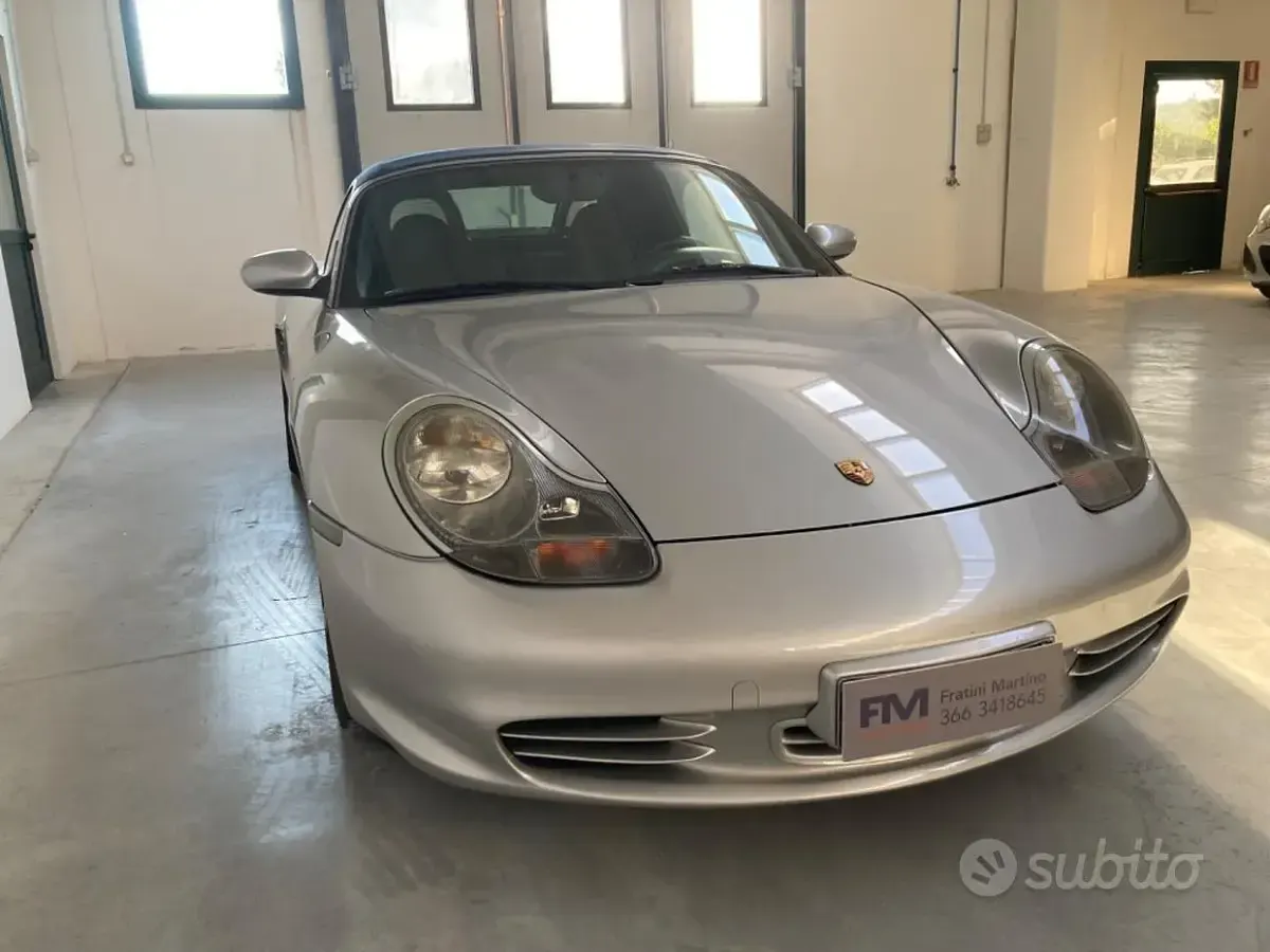 Usata Porsche Boxster 260 CV (191 kW) 2003 Grigio Cabrio