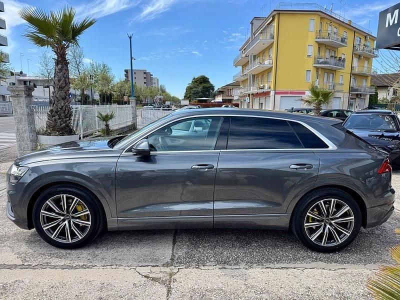 Usata Audi Q8 S-Line 285 CV (209 kW) 2021 Grigio SUV