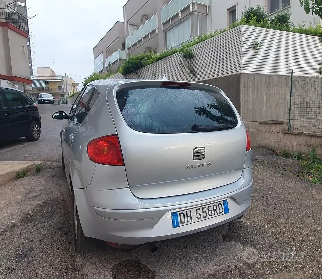 Usata Seat Altea Stylance 105 CV (77 kW) 2007 Grigio Monovolume