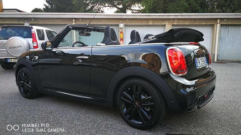 Usata Mini Cooper Cabriolet 136 CV (100 kW) 2018 Nero Cabrio