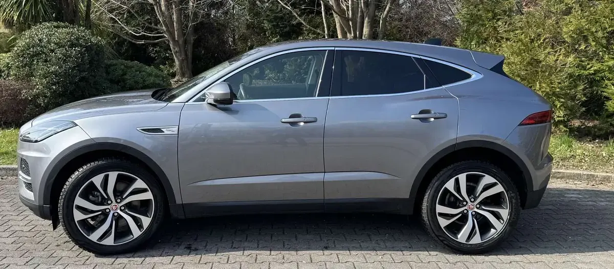 Usata Jaguar E-Pace R-Dynamic 163 CV (119 kW) 2022 Grigio SUV