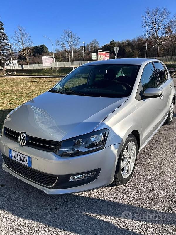 Usata VW Polo 90 CV (66 kW) 2009 Grigio Berlina