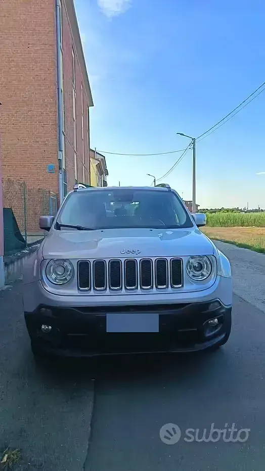 Usata Jeep Renegade 140 CV (102 kW) 2015 Grigio SUV