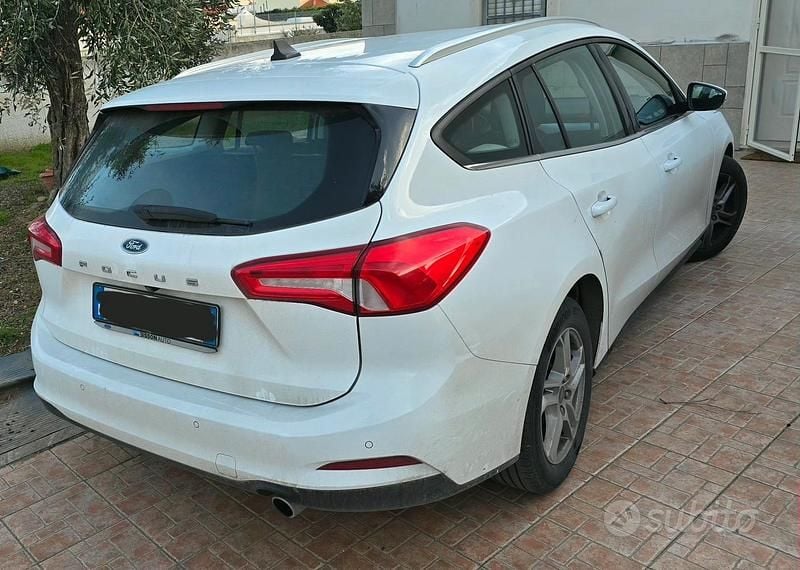 Usata Ford Focus 120 CV (88 kW) 2021 Bianco Station wagon