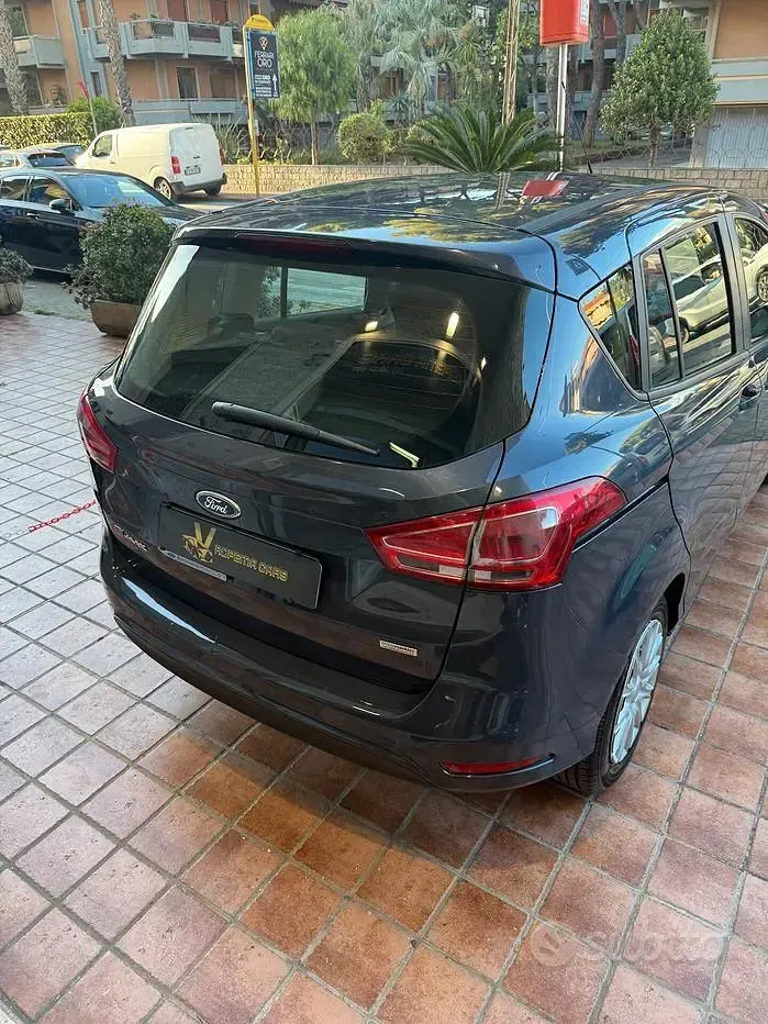 Usata Ford B-MAX 100 CV (73 kW) 2014 Blu Monovolume