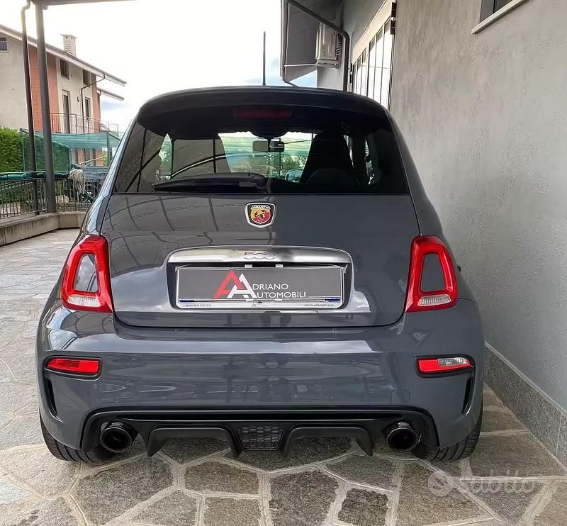 Usata Abarth 595 145 CV (106 kW) 2017 Gray Utilitaria