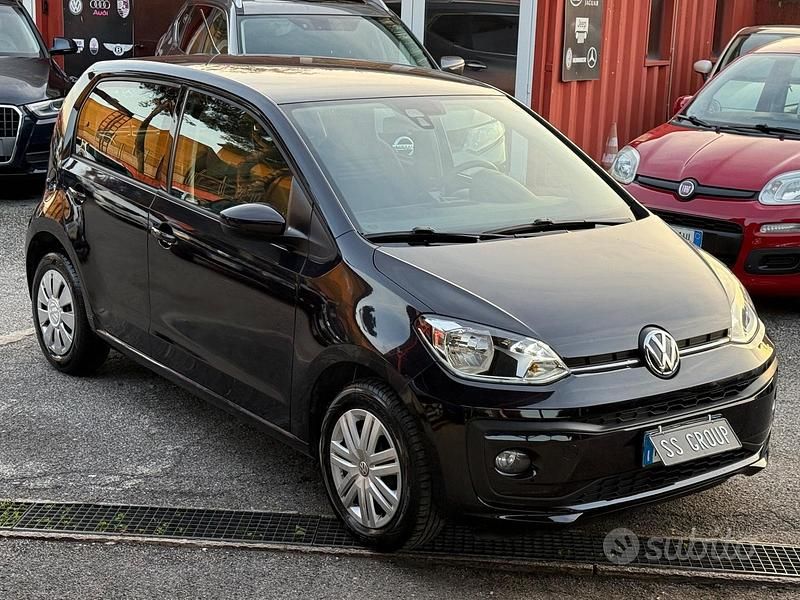 Nero Usata 2017 VW up! Highline Due volumi | 8900 € (Ottimo prezzo) - Immagine 1/4