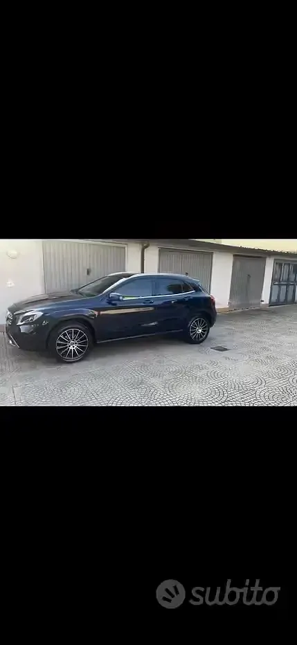 Usata Mercedes GLA180 Business 109 CV (80 kW) 2018 SUV