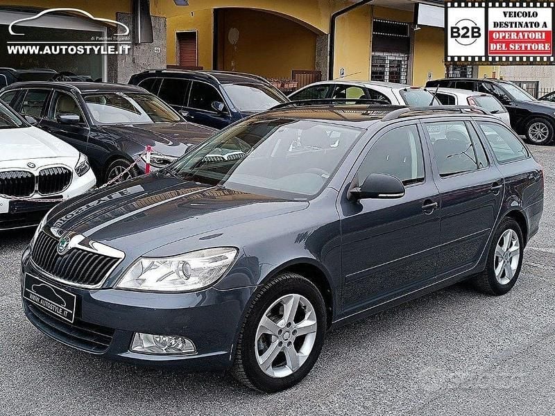 Usata Skoda Octavia 105 CV (77 kW) 2011 Grigio Station wagon