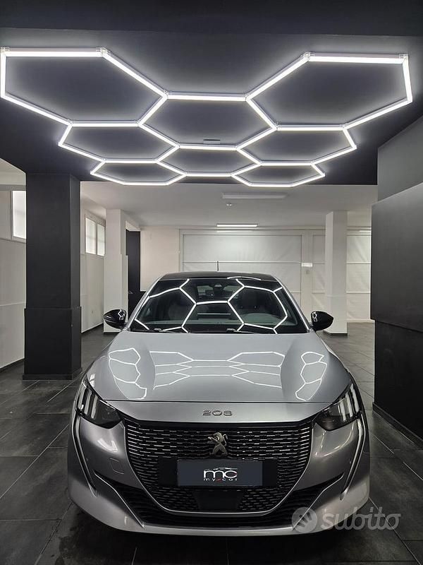 Usata Peugeot 208 GT 100 CV (73 kW) 2021 Grigio Utilitaria
