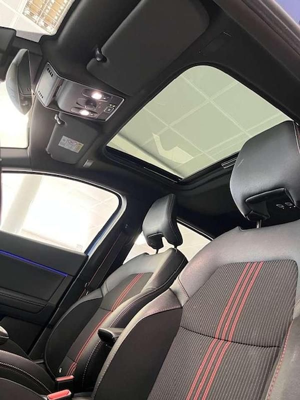 Usata Renault Captur RS Line 92 CV (67 kW) 2022 Blu iron tetto nero SUV