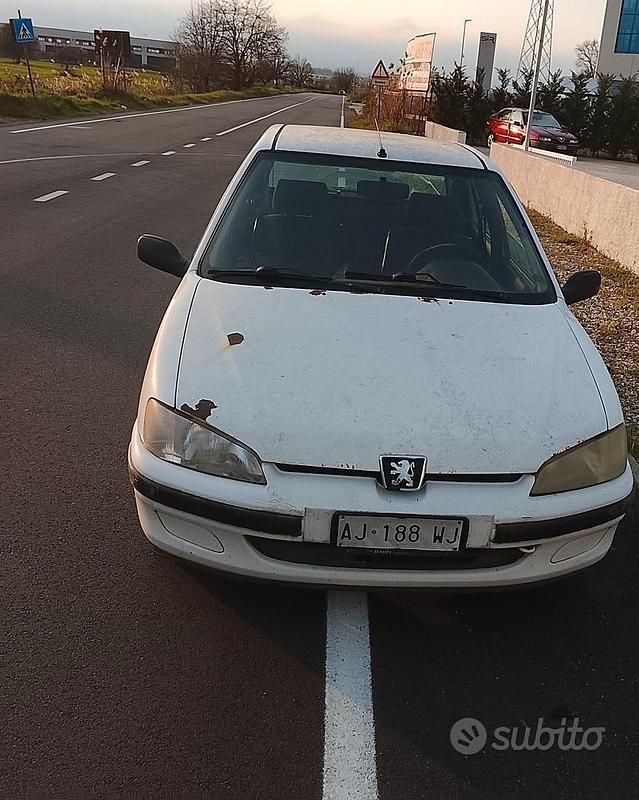 Usata Peugeot 106 1996 Bianco Utilitaria