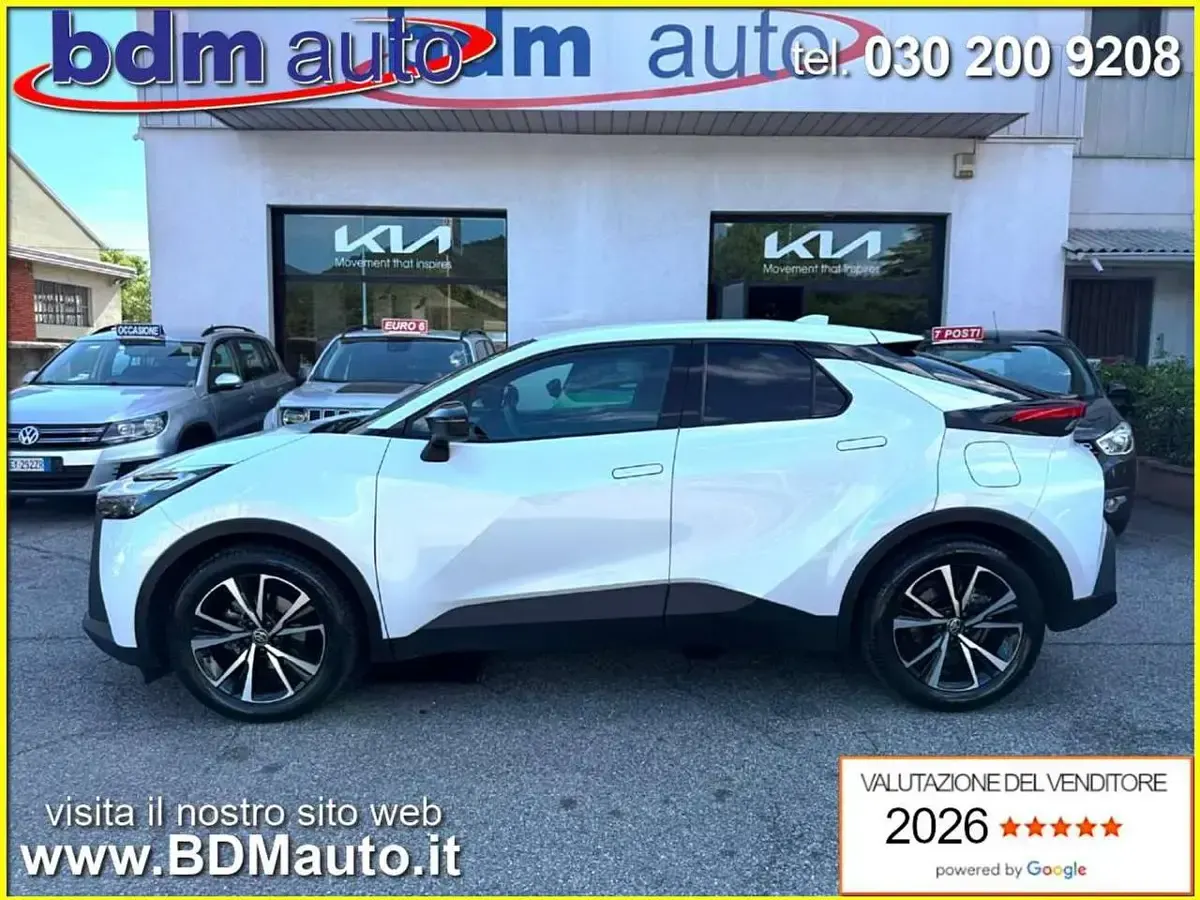 Usata Toyota C-HR Trend 152 CV (111 kW) 2024 Bianco SUV