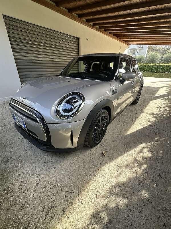 Usata Mini ONE Business 102 CV (75 kW) 2021 Utilitaria