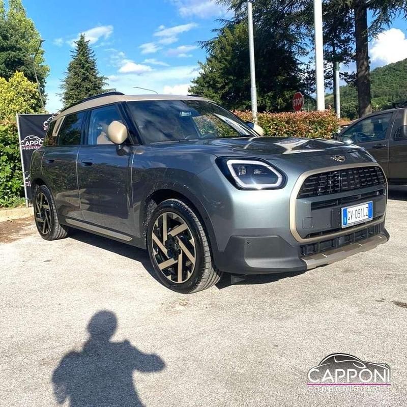 Nuova Mini Cooper Countryman Favoured 150 CV (110 kW) 2026 Verde SUV